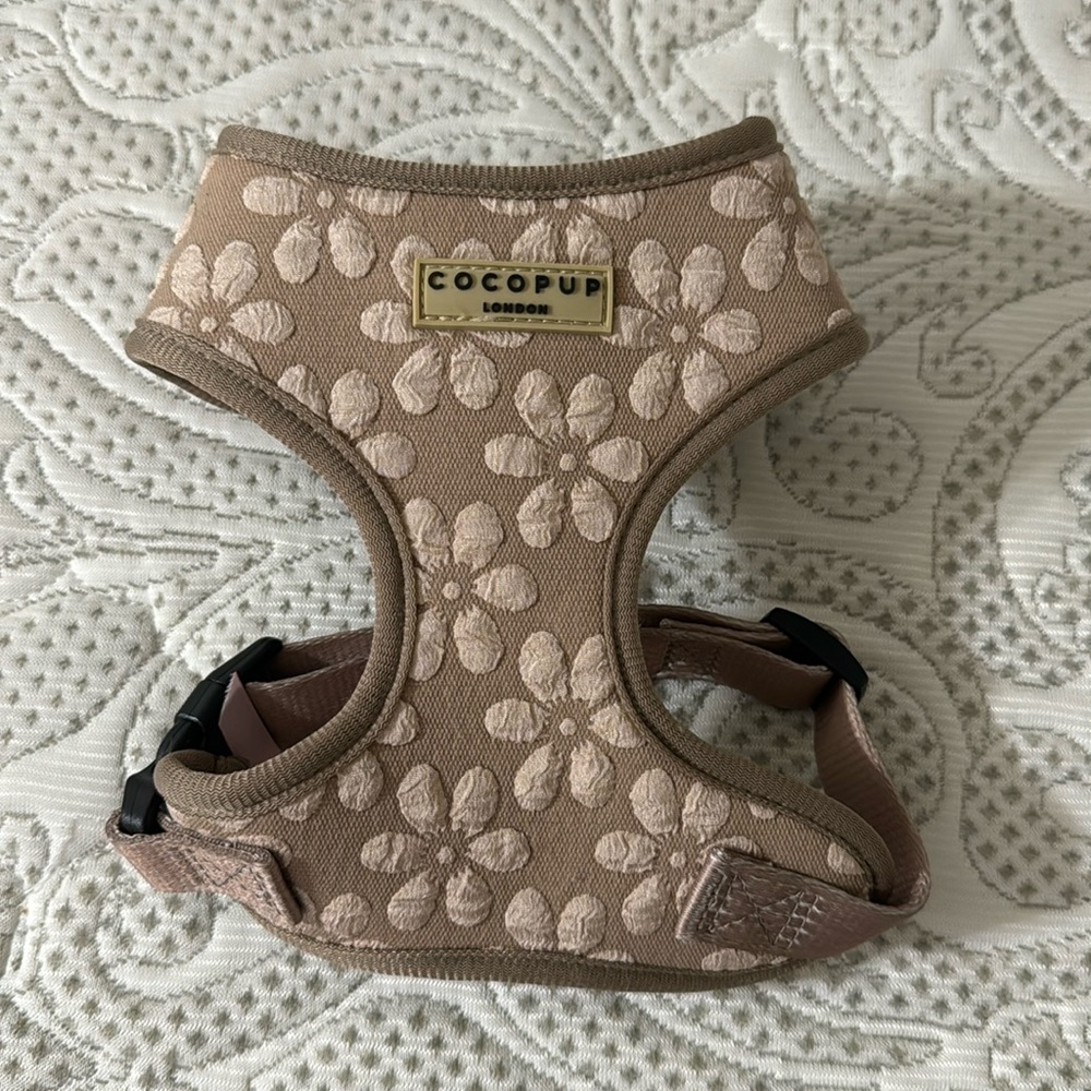 Cocopup London || Luxe Adjustable Neck Harness - Mocha Flower